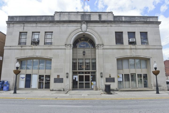 morgantown-city-hall-05-02-17-ww_1