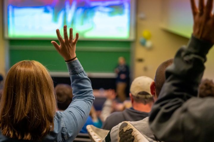 ClassroomPhoto-1200×800